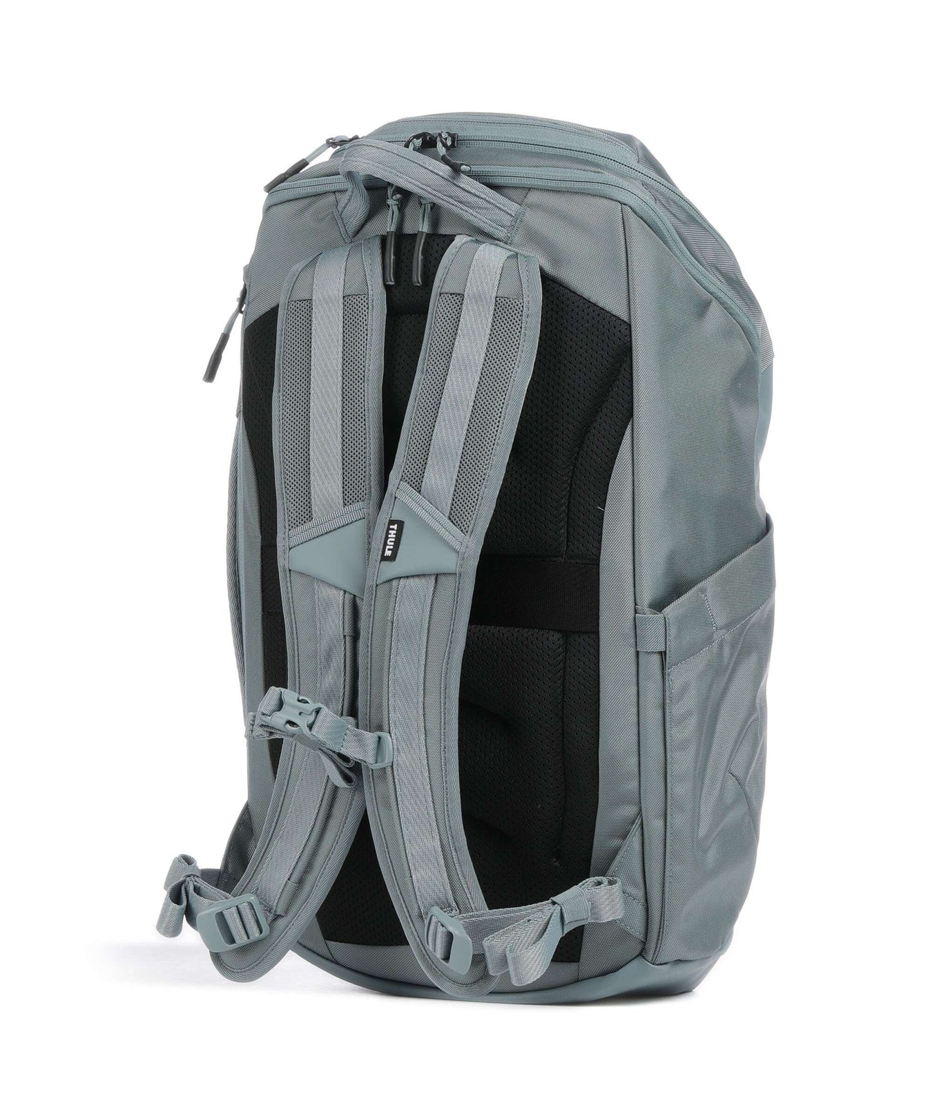 Thule Chasm 26 Backpack pond