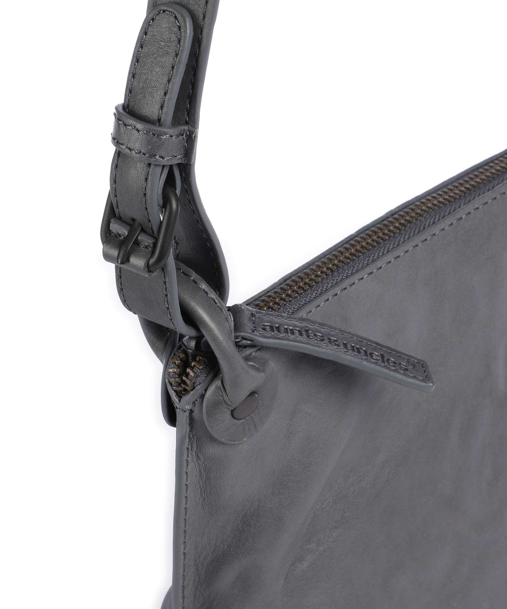 Aunts & Uncles Grandma's Luxury Club Mrs. Chocolate Cookie Crossbody bag wind