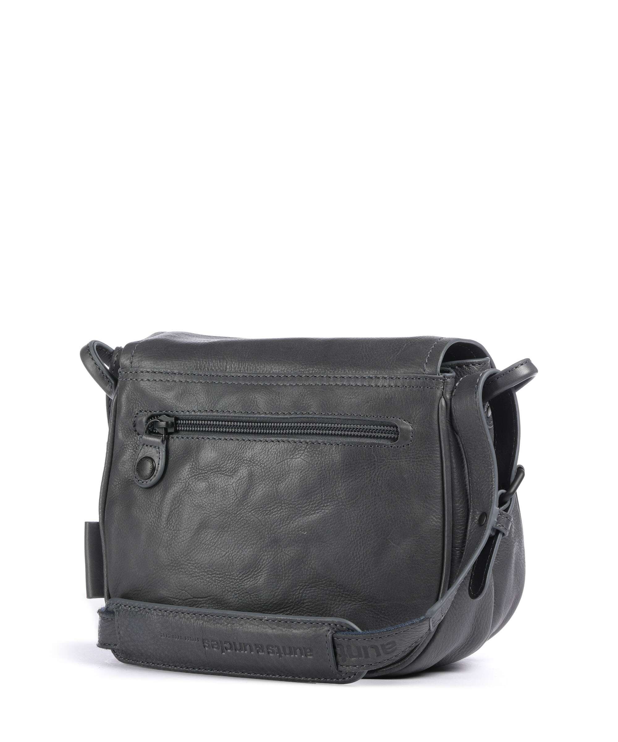 Aunts & Uncles Grandma's Luxury Club Mrs. Meringue Pie Crossbody bag wind