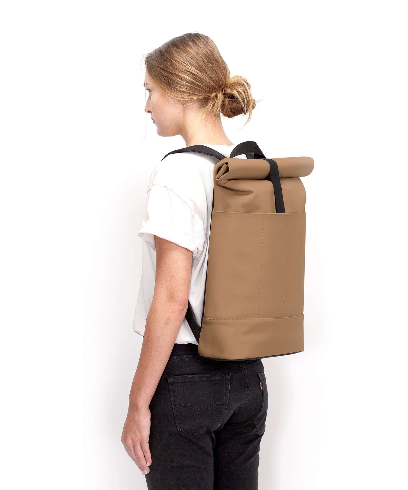 Ucon Acrobatics Lotus Hajo Medium Rolltop backpack red