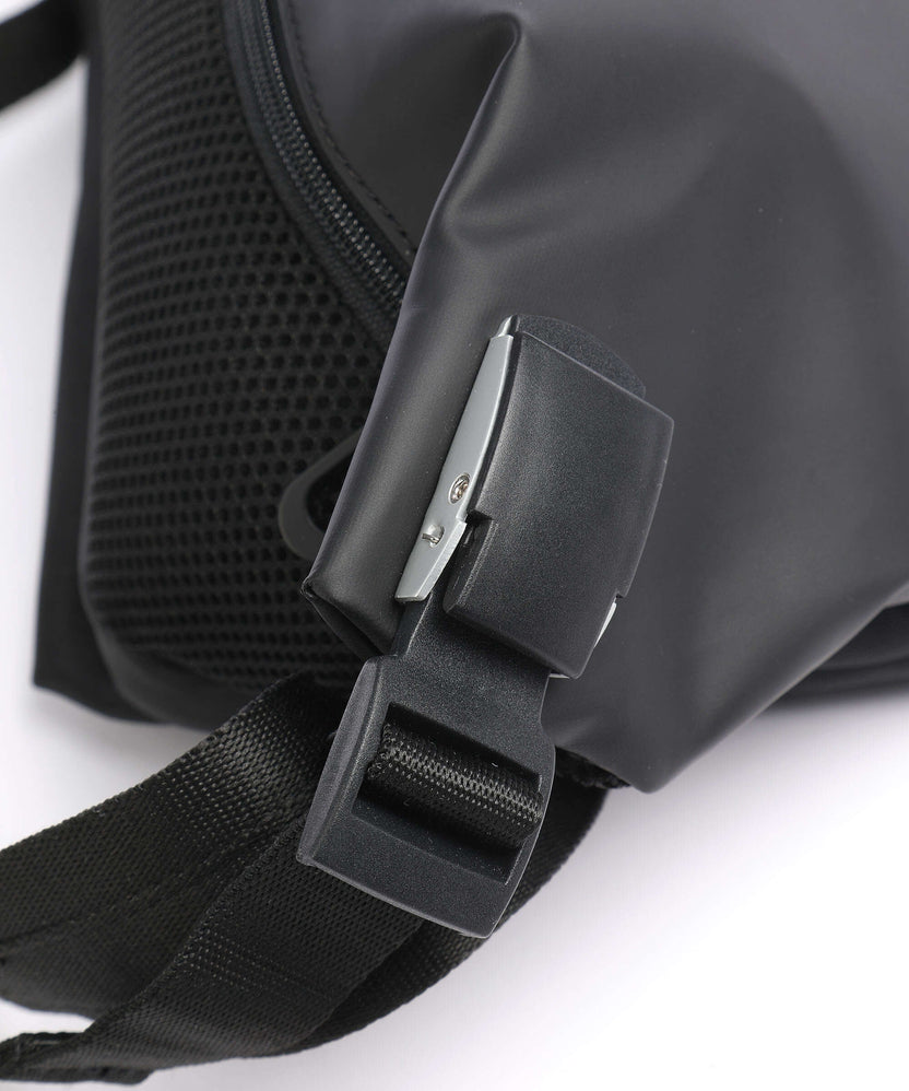 Côte&Ciel Obsidian Isarau Fanny pack black