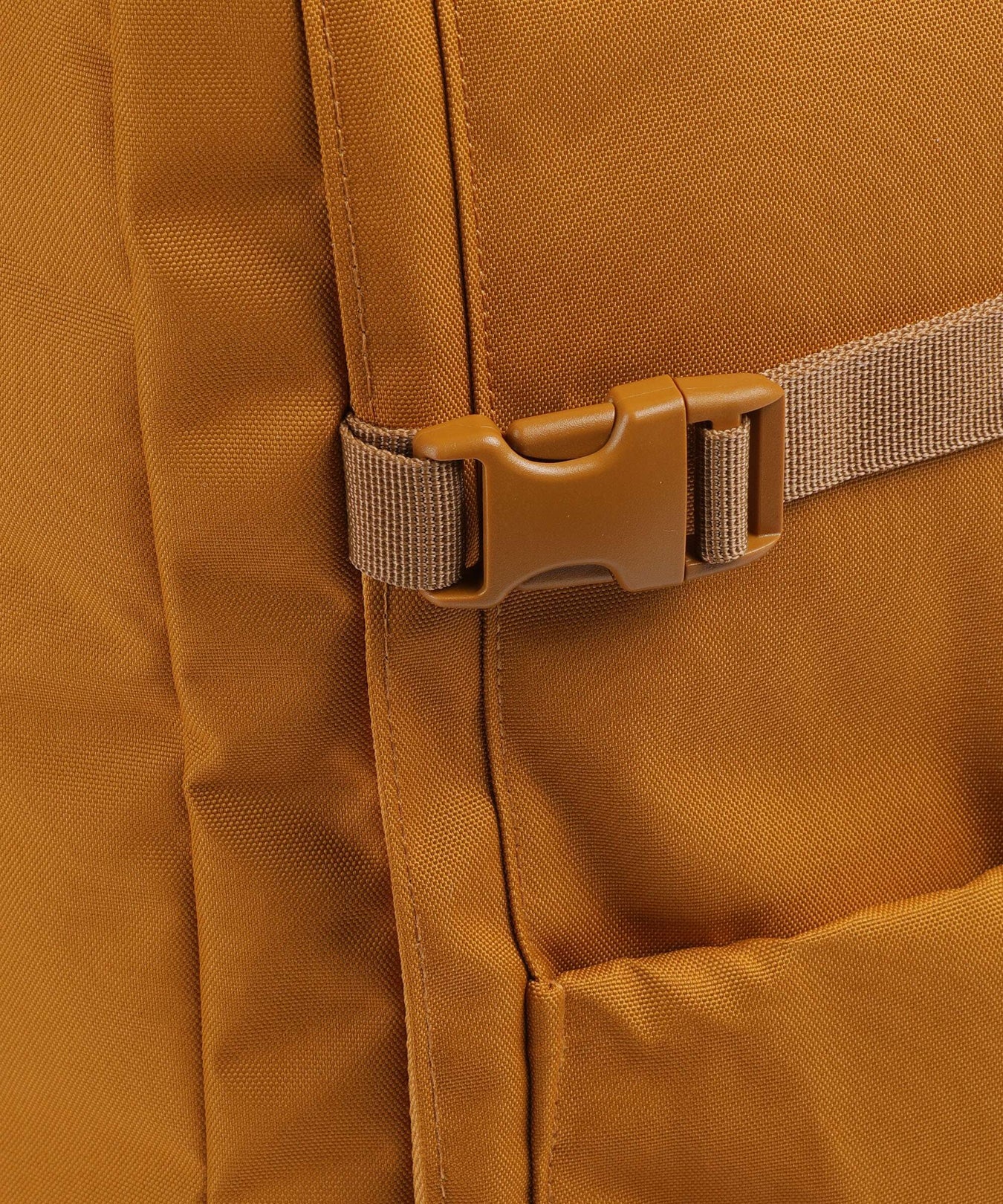 Cabin Zero Classic Plus 32 Travel backpack orange chill