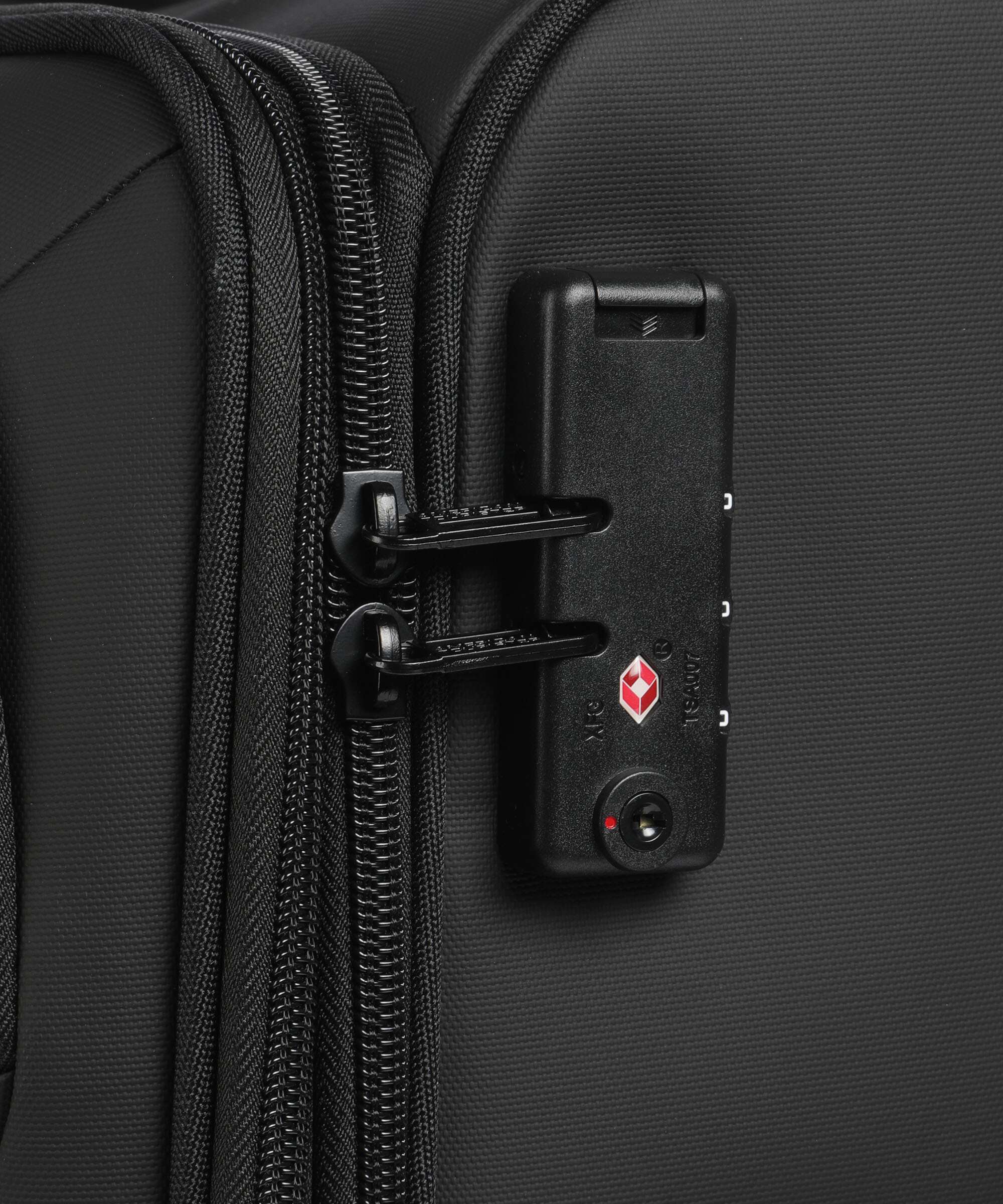 American Tourister Daring Dash Spinner (4 wheels) black/grey