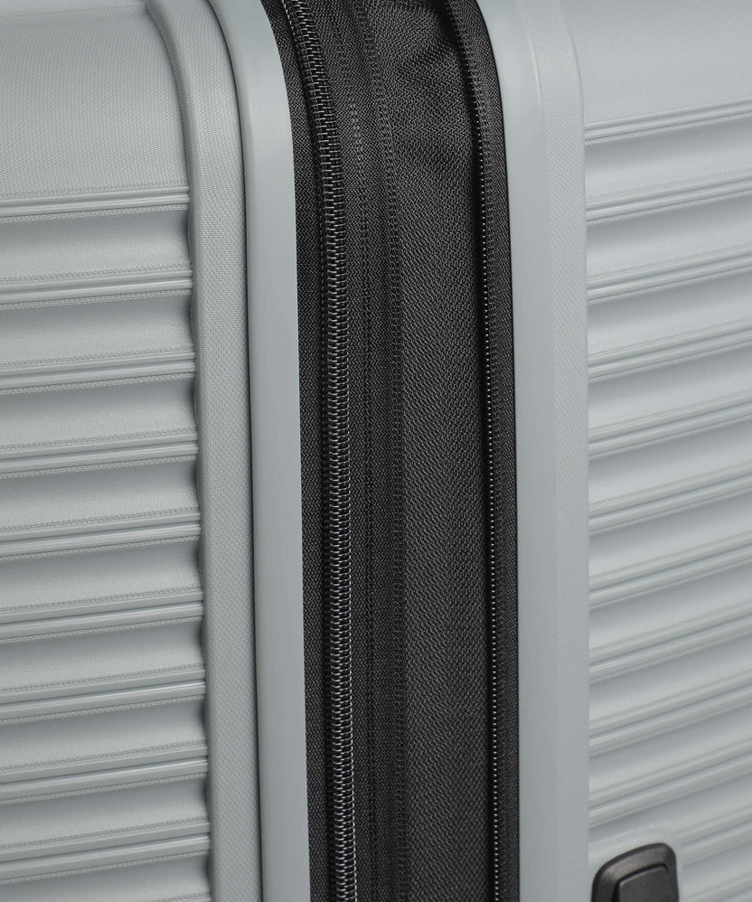 American Tourister Liftoff Suitcase set (4 wheels) charcoal grey