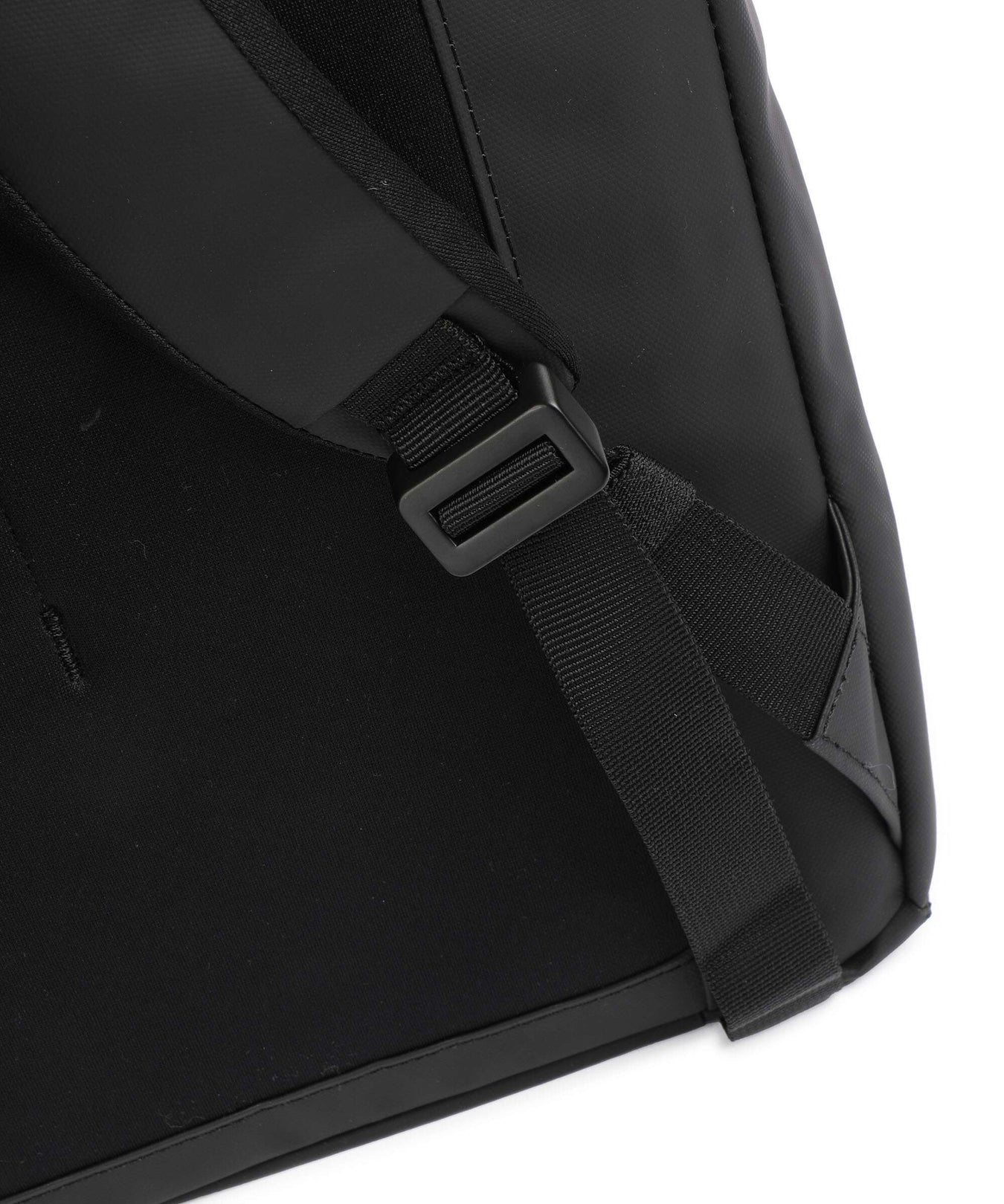 Db Hugger 15L Backpack black out