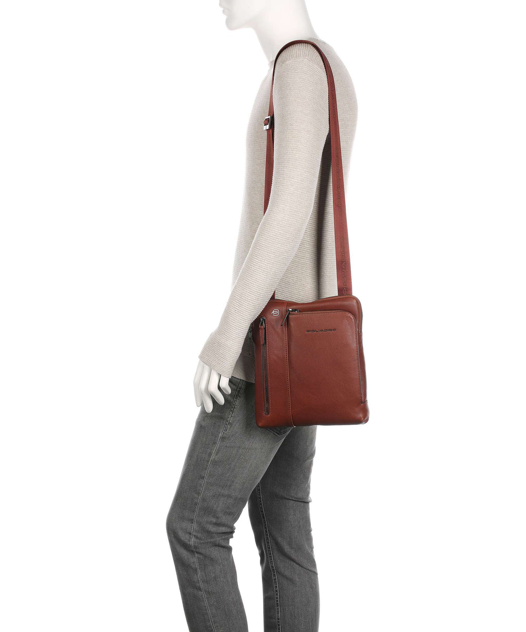 Piquadro Black Square Crossbody bag cuoio