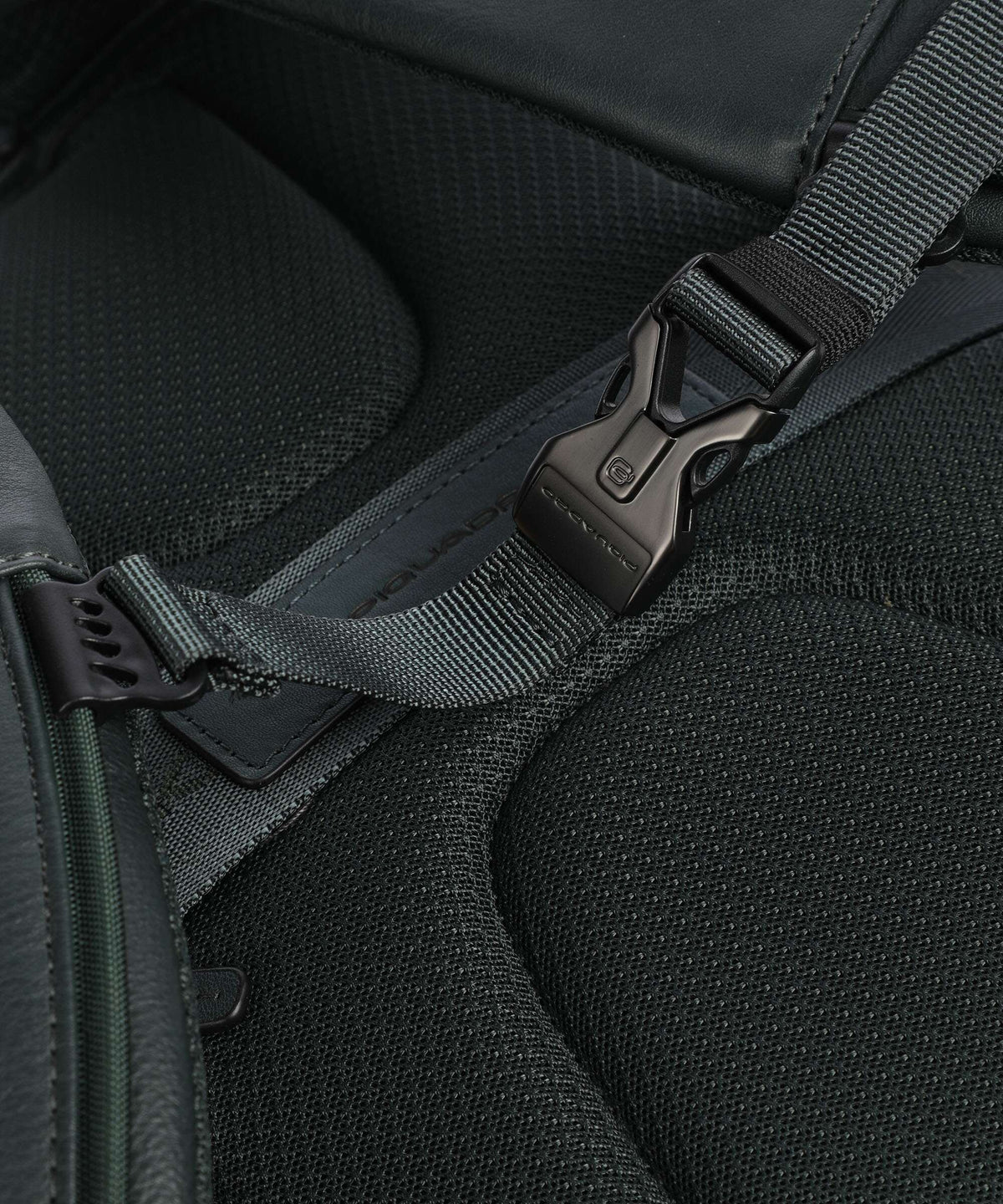 Piquadro Black Square Backpack verde bosco/verde oliva