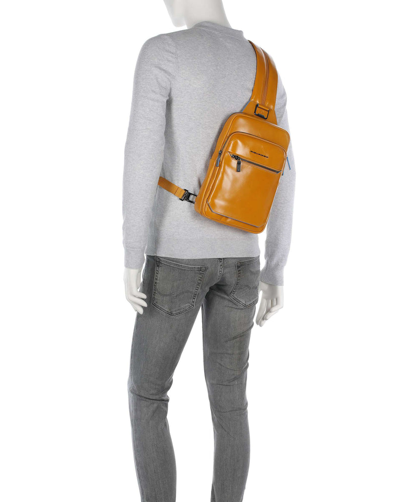 Piquadro Blue Square Sling bag giallo zafferano