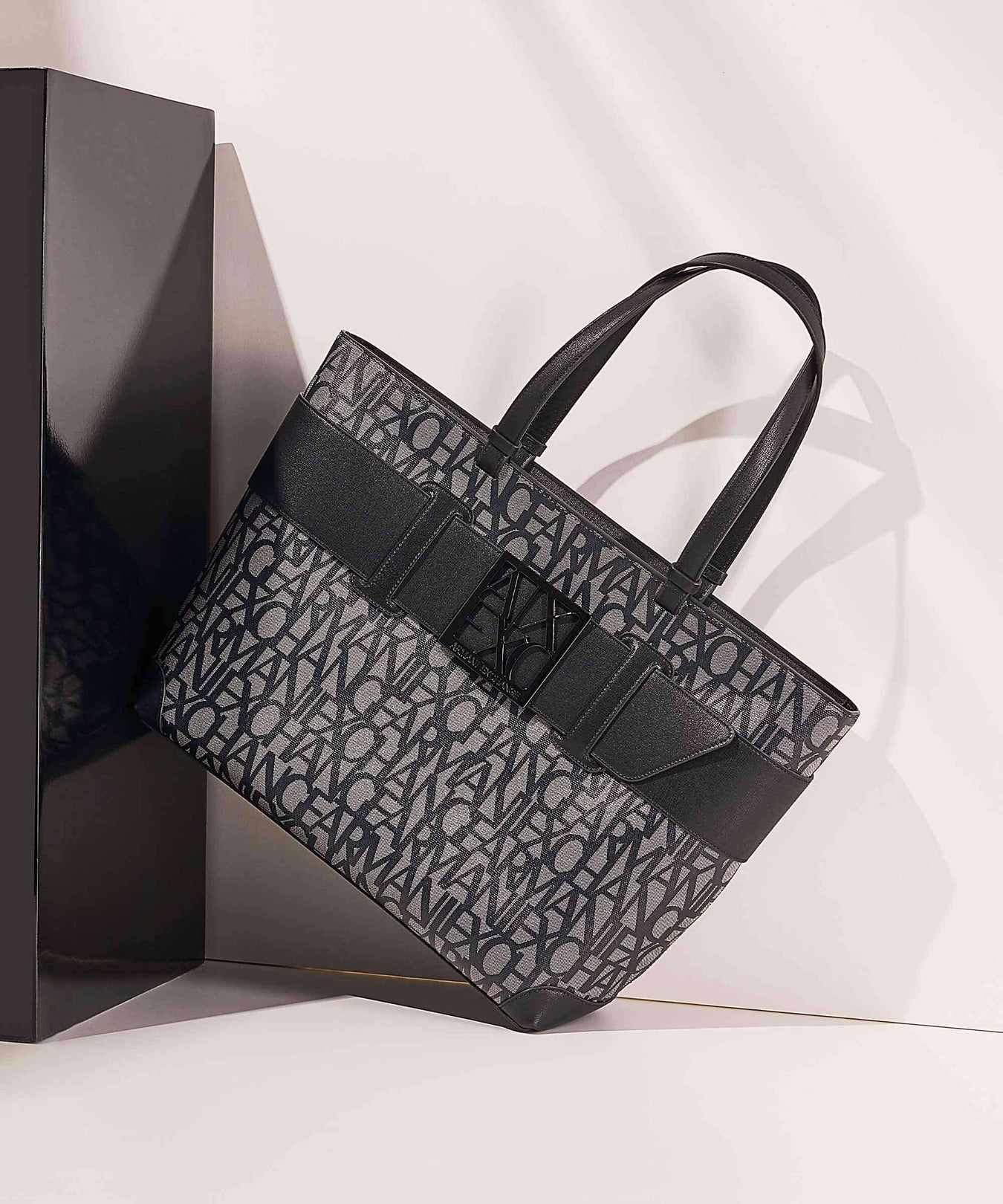 Armani Exchange Susie M Tote bag beige/navy stripes