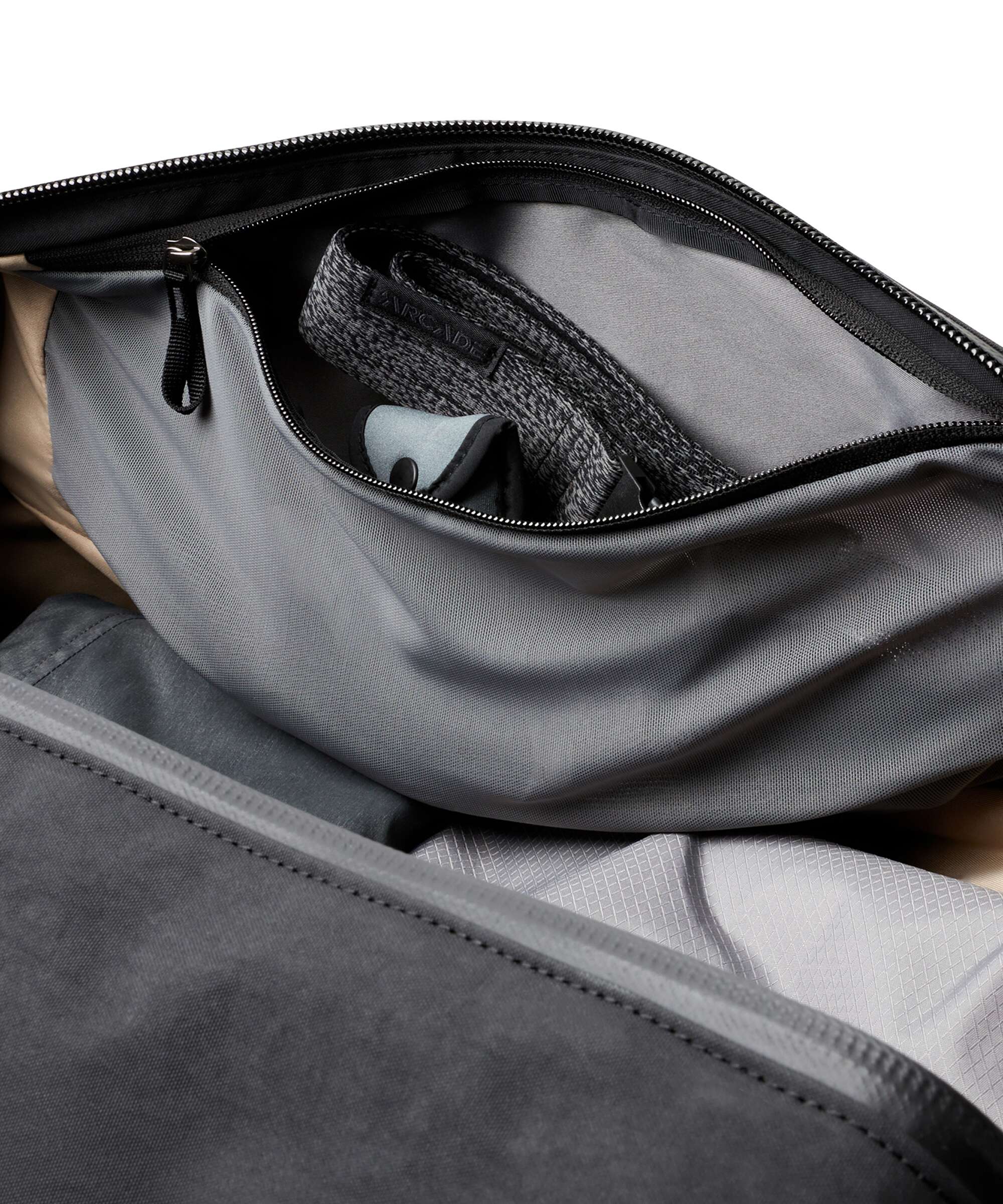 Bellroy Venture 40L Weekend bag black