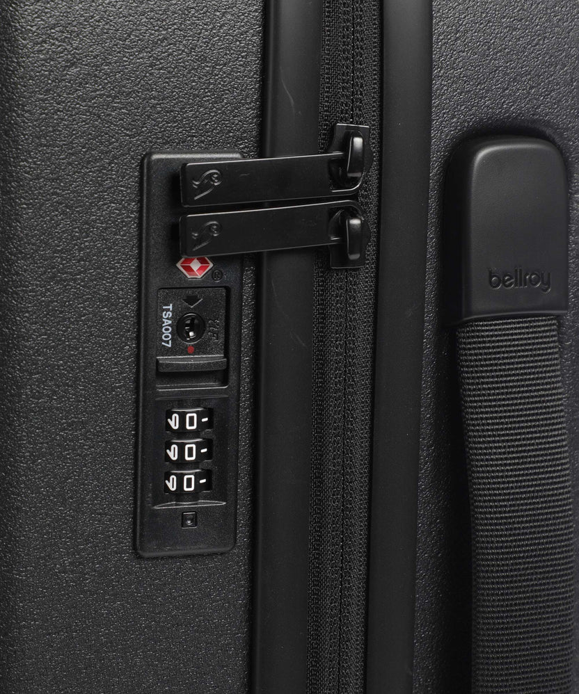 Bellroy Transit Spinner (4 wheels) black
